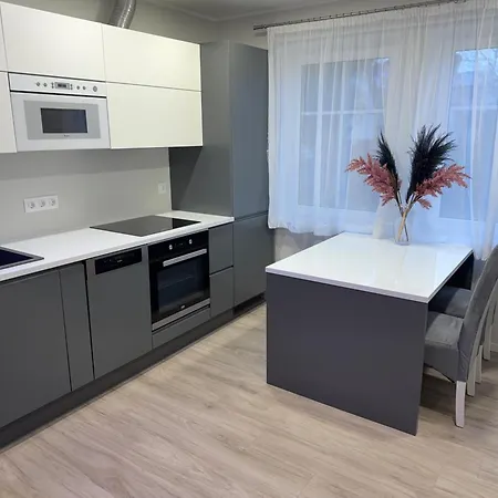 Luxurious In The City Center Appartamento Pärnu